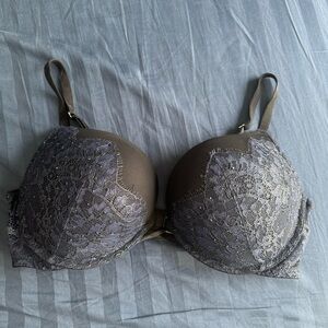 38C Victoria’s Secret Bombshell Push Up Bra in Blue/Black Lace